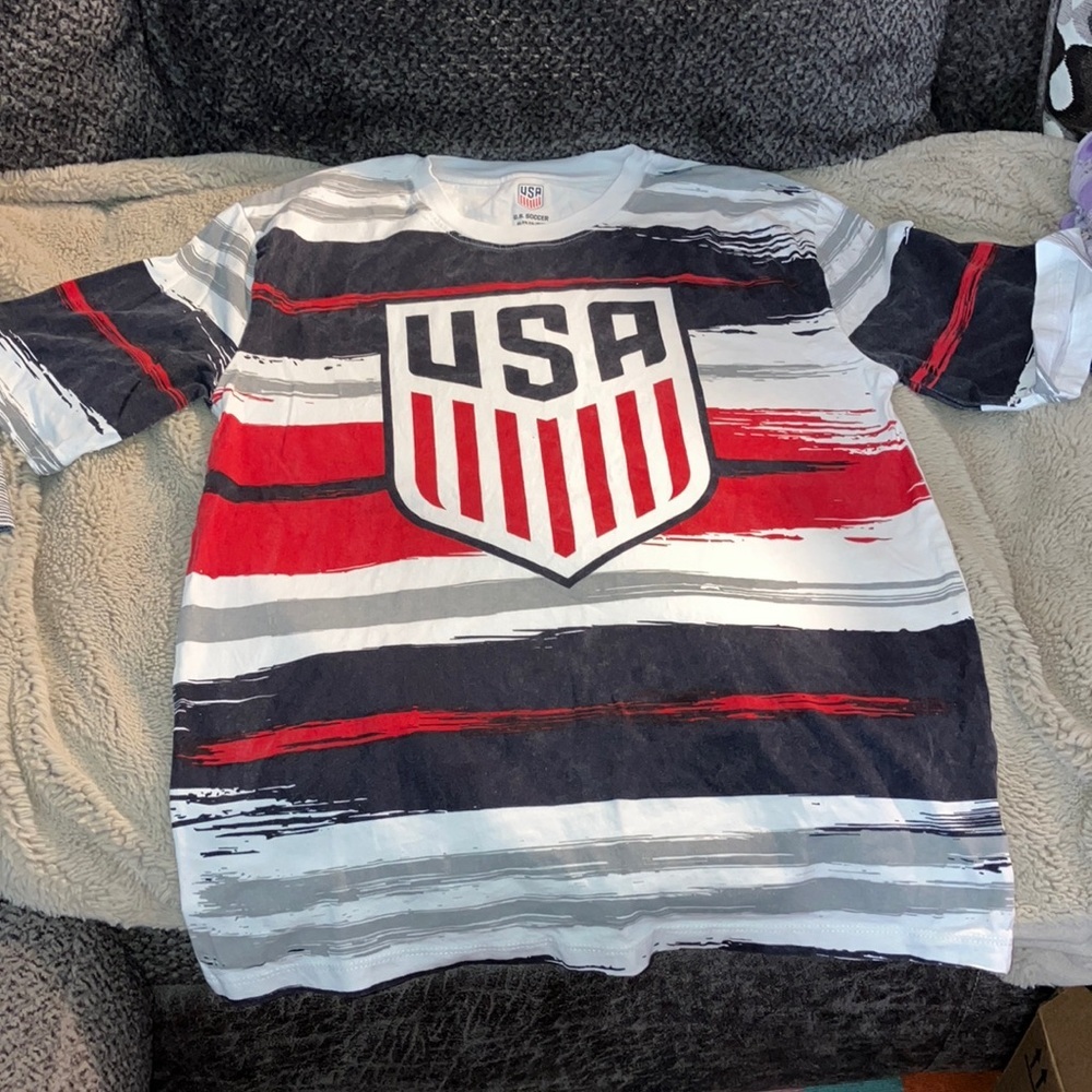 🎉4 for $20 USA Soccer Tee, XL (18/20)